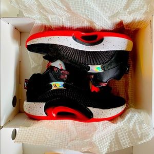 NIKE AIR JORDAN XXXV 4Y Black Fire Red Like New Condition